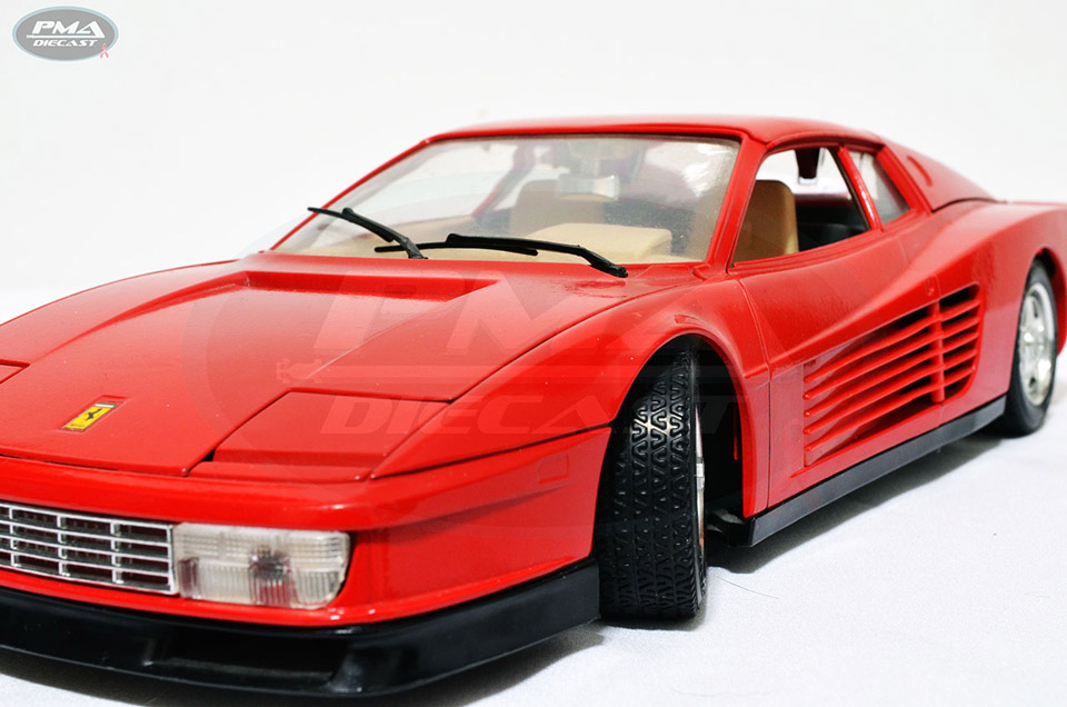  1984  FERRARI TESTAROSSA 1:18
